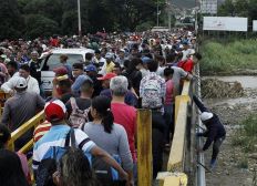 Imagem de Países pedem à Venezuela que facilite para quem quer deixar o país