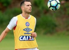 Imagem de De forma descontraída, Lucas Fonseca brinca com gol marcado: 'Pegou errado no pé'