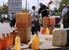 Imagem de Venezuela reajusta gasolina na fronteira com a Colômbia