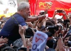Imagem de Defesa de Lula pede ao TSE para suspender decisão que barrou candidatura