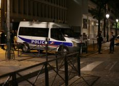 Imagem de Ataque com arma branca em Paris deixa 7 feridos, 4 em estado grave