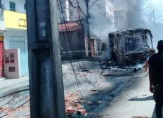 Imagem de Rodoviários estão em pânico após incêndio a ônibus no Jardim das Margaridas 