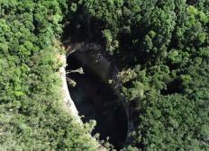 Imagem de Ministério Público instaura inquérito para investigar abertura de cratera com mais de 77 metros na Ilha de Itaparica
