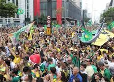 Imagem de Em ato, partidários de Bolsonaro criticam PT e falam em vitória no 1º turno