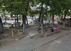 Imagem de Homem é morto a tiros e outro fica ferido em praça pública no Lobato