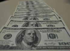 Imagem de Dólar abre em alta cotado a R$ 3,70
