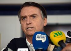 Imagem de 'Vou pegar um país destroçado por causa das gestões do PT', diz Bolsonaro