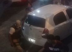 Imagem de Carro invade calçada e deixa feridos em via marginal da Avenida Paralela
