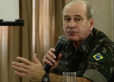 Imagem de Bolsonaro anuncia general Fernando Azevedo e Silva para ministro da Defesa