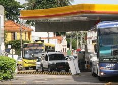 Imagem de Venda de gasolina despenca e provoca queda do varejo na Bahia
