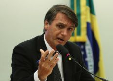 Imagem de Bolsonaro diz que deve manter gestão do ensino superior no Ministério da Educação
