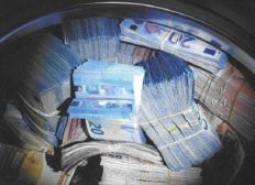 Imagem de Lavagem de dinheiro? Polícia holandesa encontra R$ 1,5 milhão dentro de lavadora durante busca