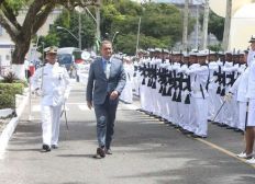 Imagem de Governador Rui Costa é  condecorado pela Marinha do Brasil