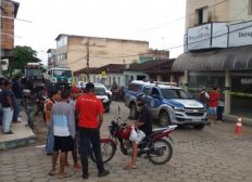 Imagem de Bandidos fazem reféns durante assalto a agência bancária em Ibirapuã