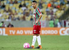 Imagem de Vitória entra em disputa com Criciúma e Oeste por jogador do Fluminense