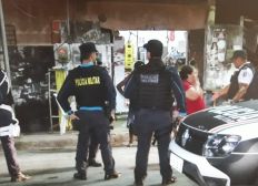 Imagem de Cinco pessoas são baleadas na calçada de um bar em Fortaleza