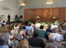 Imagem de Políticos prestam homenagens ao pai de Paulo Câmara 