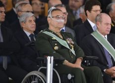 Imagem de Bolsonaro representa "liberação das amarras ideológicas", diz general