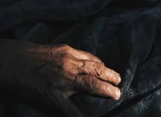 Imagem de Idoso de 81 anos é brutalmente espancado dentro de casa no município de Tucano