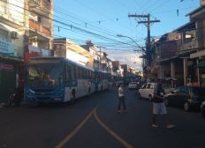 Imagem de Ônibus voltam a circular pelo bairro de Santa Cruz após policial ser baleado