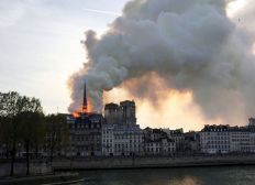 Imagem de Promotores iniciam investigação sobre causas do incêndio em Notre-Dame