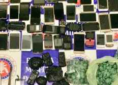Imagem de Operação apreende mais de 40 celulares, facas e drogas dentro de presídio em Paulo Afonso