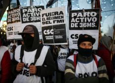 Imagem de Trabalhadores paralisam Argentina com grande greve contra Macri