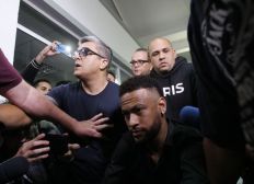 Imagem de Mulher que denunciou Neymar depõe em delegacia em São Paulo