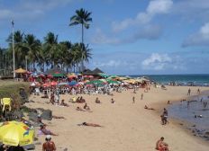 Imagem de Prefeitura descarta retorno das barracas de praia na orla de Salvador