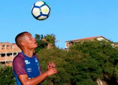 Imagem de Bahia anuncia venda do lateral Paulinho
