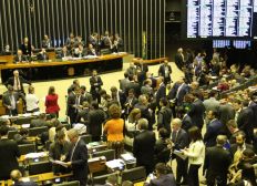 Imagem de Reforma da Previdência: deputados votam hoje emendas e destaques