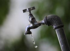 Imagem de Mais de 100 bairros da capital estão sem água nesta segunda-feira