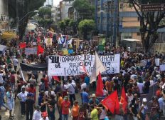 Imagem de Protesto contra cortes de recursos da educação e reforma da Previdência é realizado em Salvador