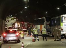 Imagem de Acidente deixa 51 feridos em túnel no Rio