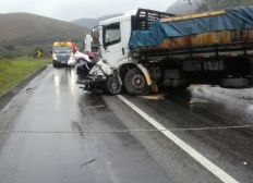 Imagem de Acidente envolvendo ônibus e caminhão deixa morto e feridos em rodovia do sul da Bahia