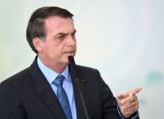 Imagem de Bolsonaro diz que pode aceitar ajuda, mas exige que Macron ‘retire insultos’