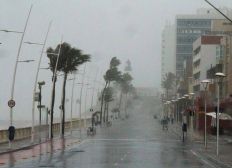 Imagem de  Chuva em Salvador gera 16 ameaças de desabamento de imóvel e dois deslizamentos de terra