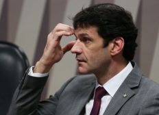 Imagem de PF indicia ministro do Turismo e mais 10 por candidaturas-laranja no PSL em Minas