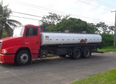 Imagem de Sefaz apreende caminhão com etanol irregular na BA-093