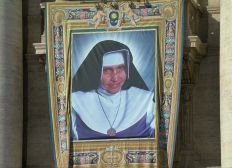 Imagem de Veja como ficou a oração a Irmã Dulce após a canonização