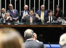 Imagem de Senado aprova pacote anticrime, e projeto vai à sanção de Bolsonaro