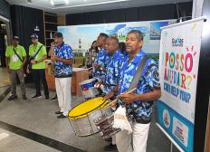 Imagem de Ação da Setur anima chegada de turistas no aeroporto de Salvador