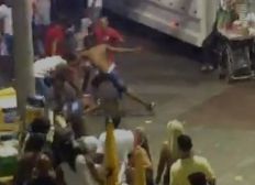 Imagem de Cordeiros e foliões brigam neste domingo durante carnaval de Salvador