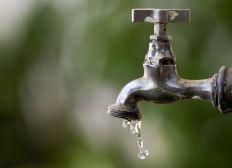 Imagem de Abastecimento de água em Salvador se dá com vazão reduzida em 25% e a regularização total ocorrerá até terça (31)