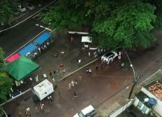 Imagem de Moradores formam enorme fila para teste rápido da Covid-19 no bairro de Pernambués