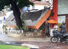 Imagem de Marquise de restaurante desaba no bairro do Rio Vermelho