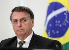 Imagem de Após operação contra aliados, Bolsonaro diz que tomará medidas legais para proteger a Constituição