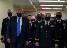 Imagem de Presidente aparece em público pela primeira vez com máscara