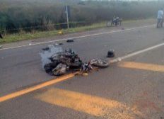 Imagem de Mulher morre em batida entre moto e caminhão na BR-116, em Jequié