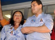 Imagem de Junior Magalhães diz que Candeias está abandonada; por isso sua mãe, Tonha, é candidata a prefeita em novembro.